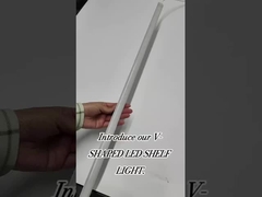 แสงชั้นวางในรูป V