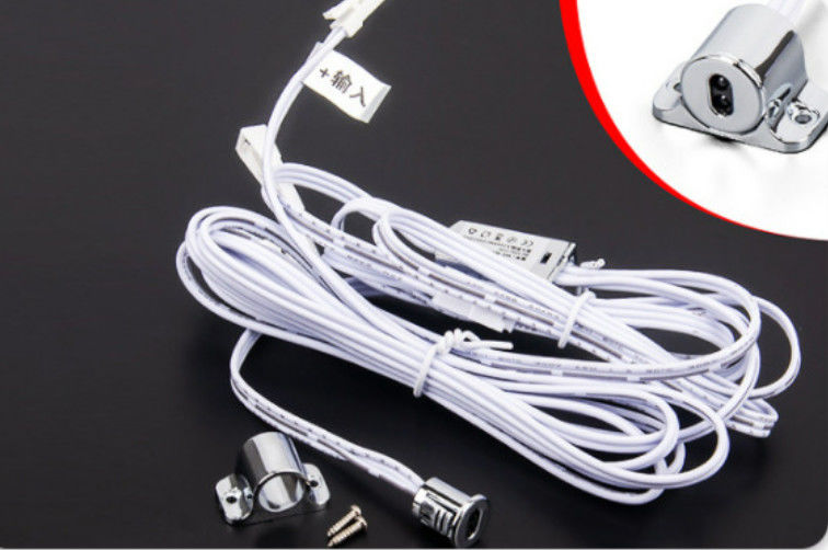 อุปกรณ์เสริมเซ็นเซอร์ LED สีขาว เซ็นเซอร์อินฟราเรดสมาร์ทสำหรับหลอดไฟ LED ใต้ตู้