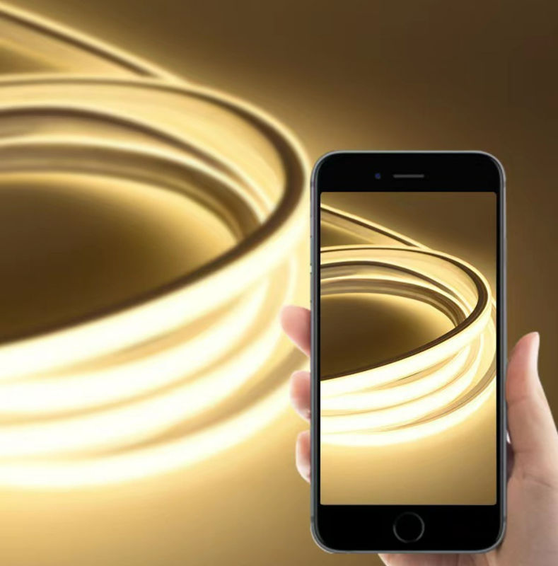 แถบไฟนีออน LED 120 องศาในร่มกลางแจ้งแอ็พพลิเคชันด้านบน / ด้านข้างดัด